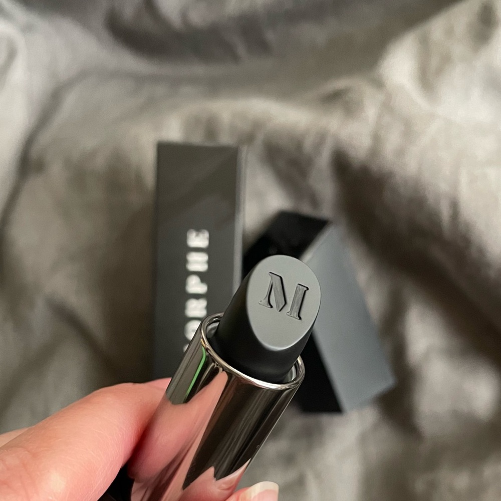 Morphe mega matte lipstick TWISTED black lipstick